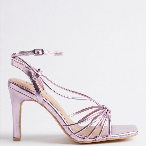 Torrid Strappy Single Sole Sandal  (WW) - Size 10 - Picture 1 of 6